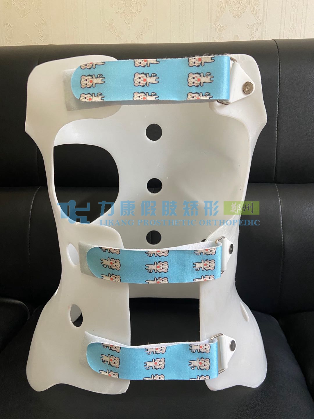 脊柱侧弯矫形器厂家